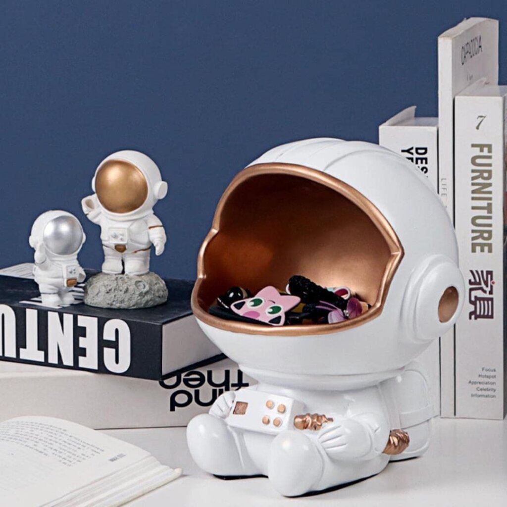 Resin Astronaut Storage – Housewifery